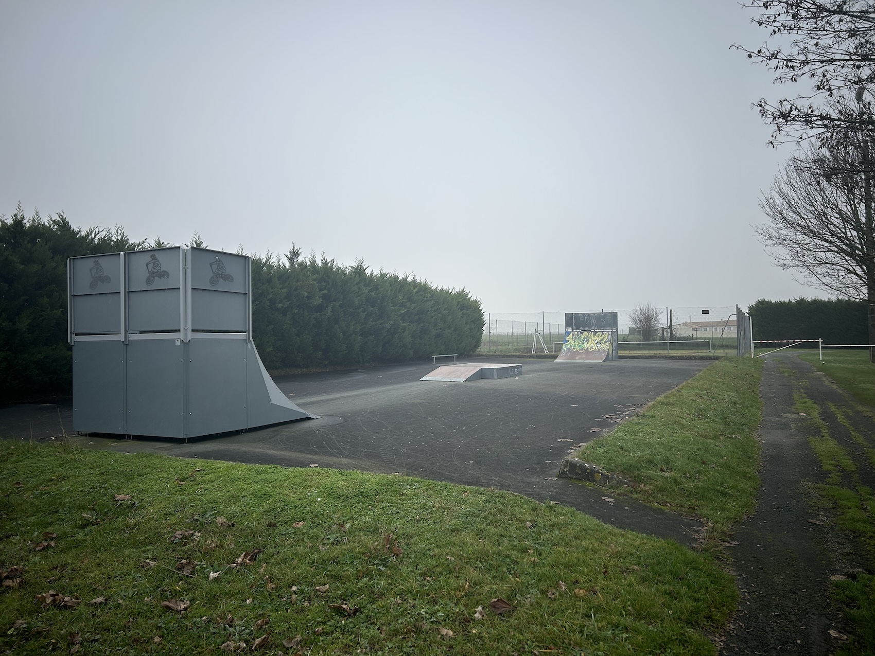 Saint-Romain-de-Benet skatepark